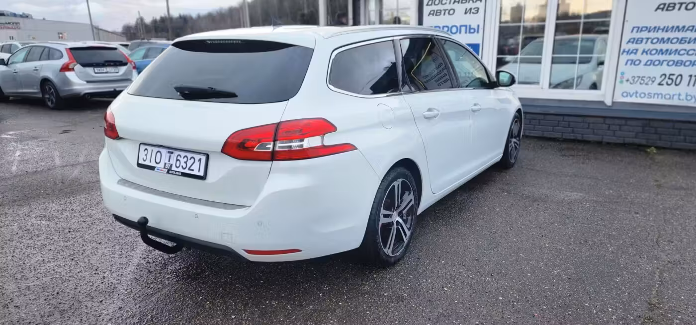 Peugeot 308 фото 6