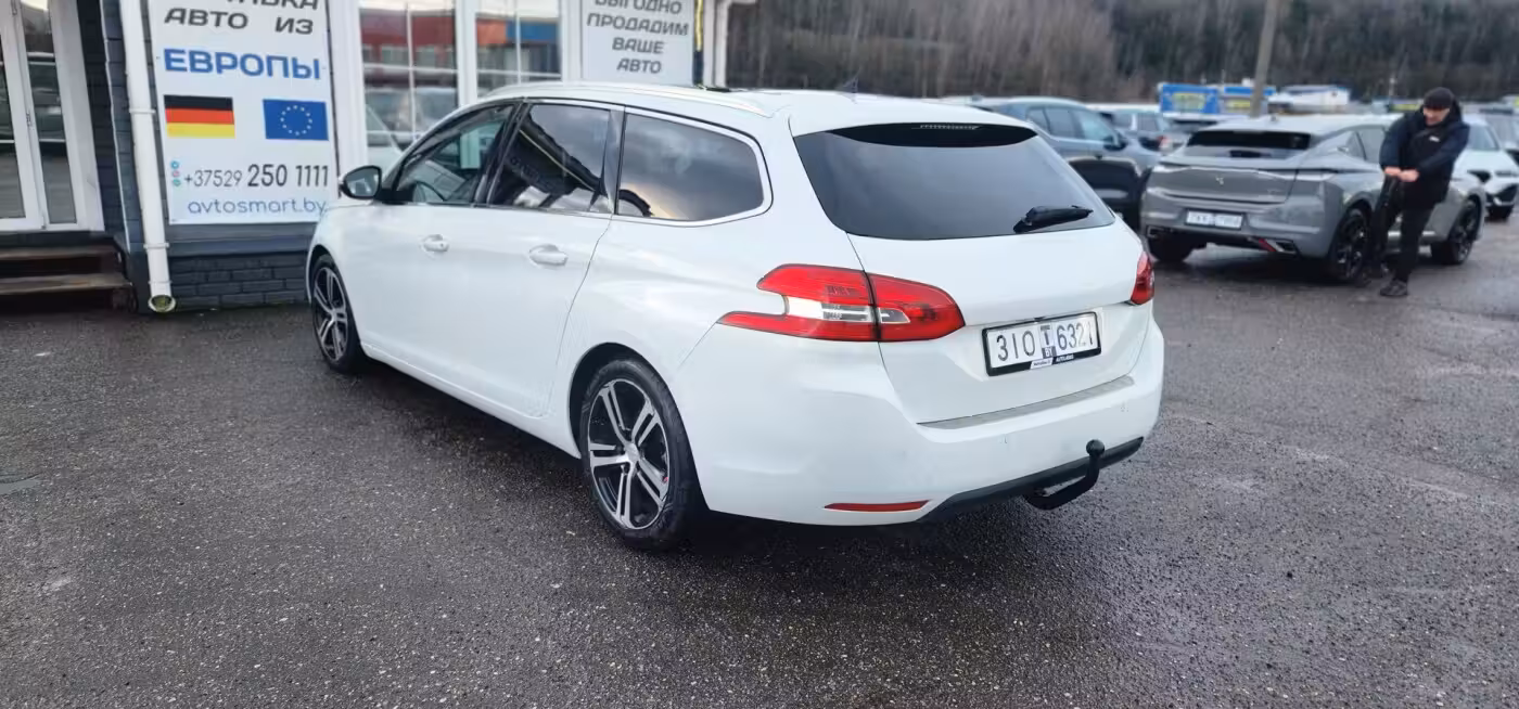 Peugeot 308 фото 3
