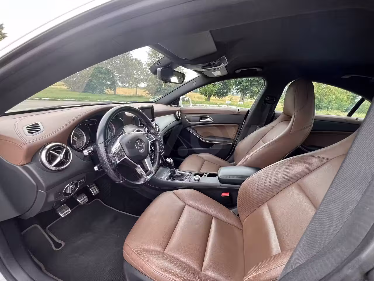 Mercedes-Benz CLA фото 9