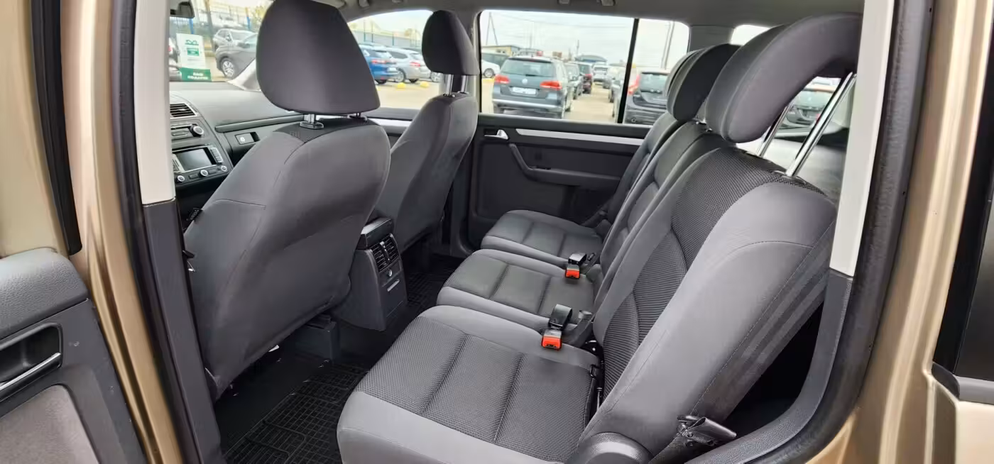 Volkswagen Touran фото 7