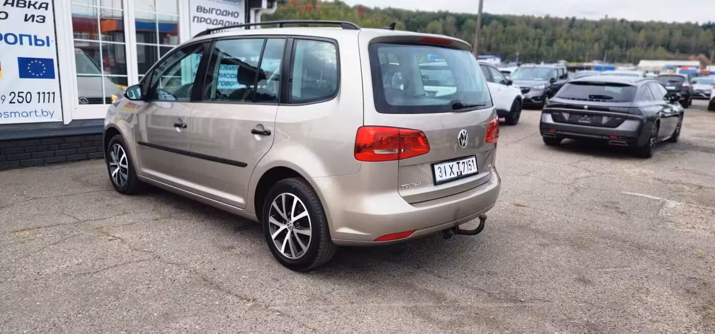 Volkswagen Touran фото 5