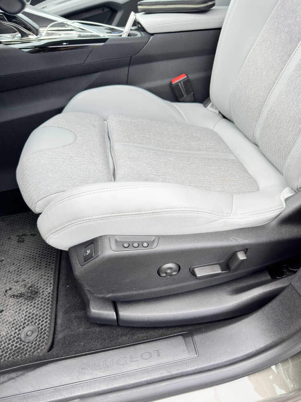 Peugeot 3008 фото 17