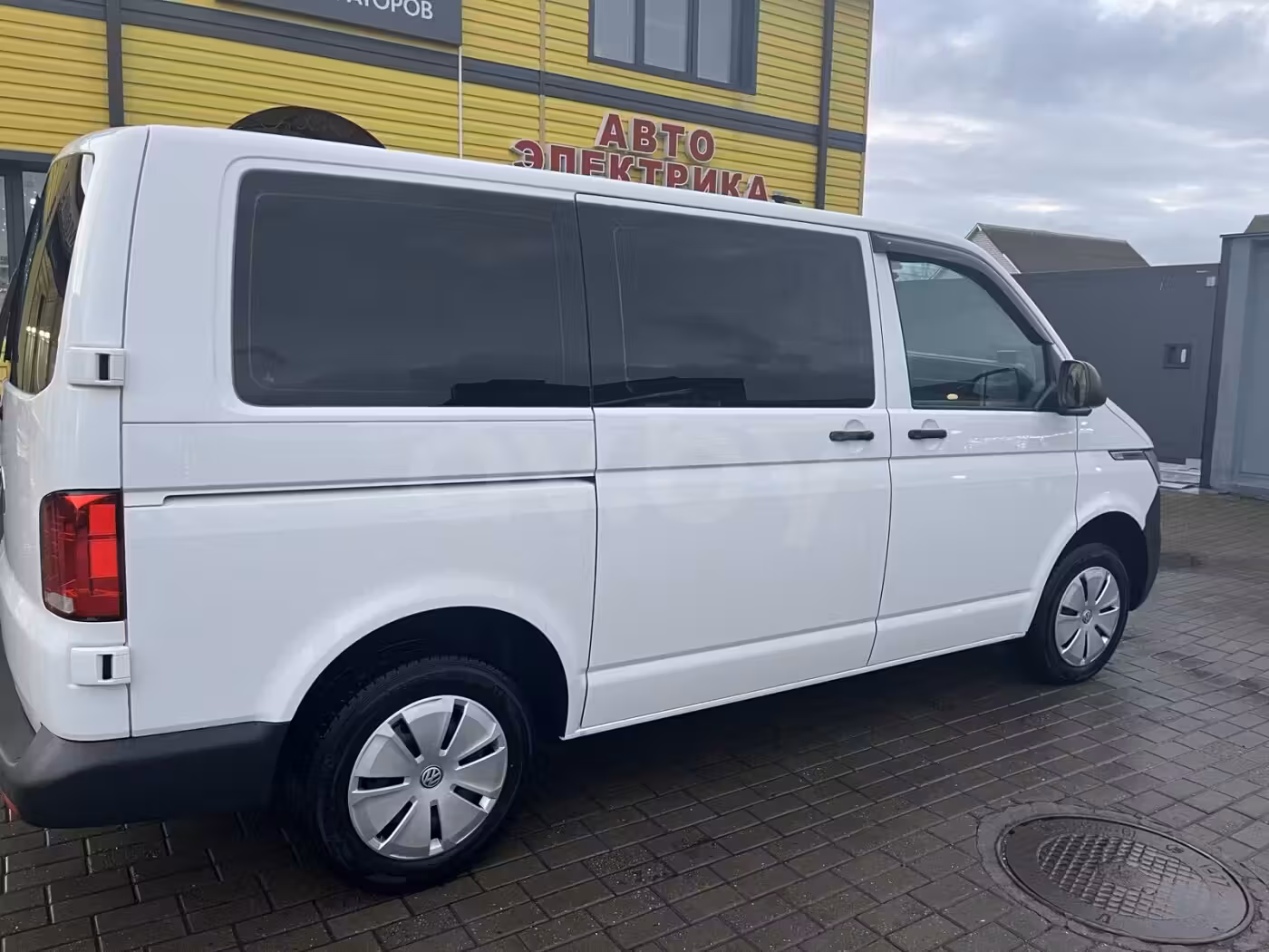 Volkswagen Caravelle фото 6