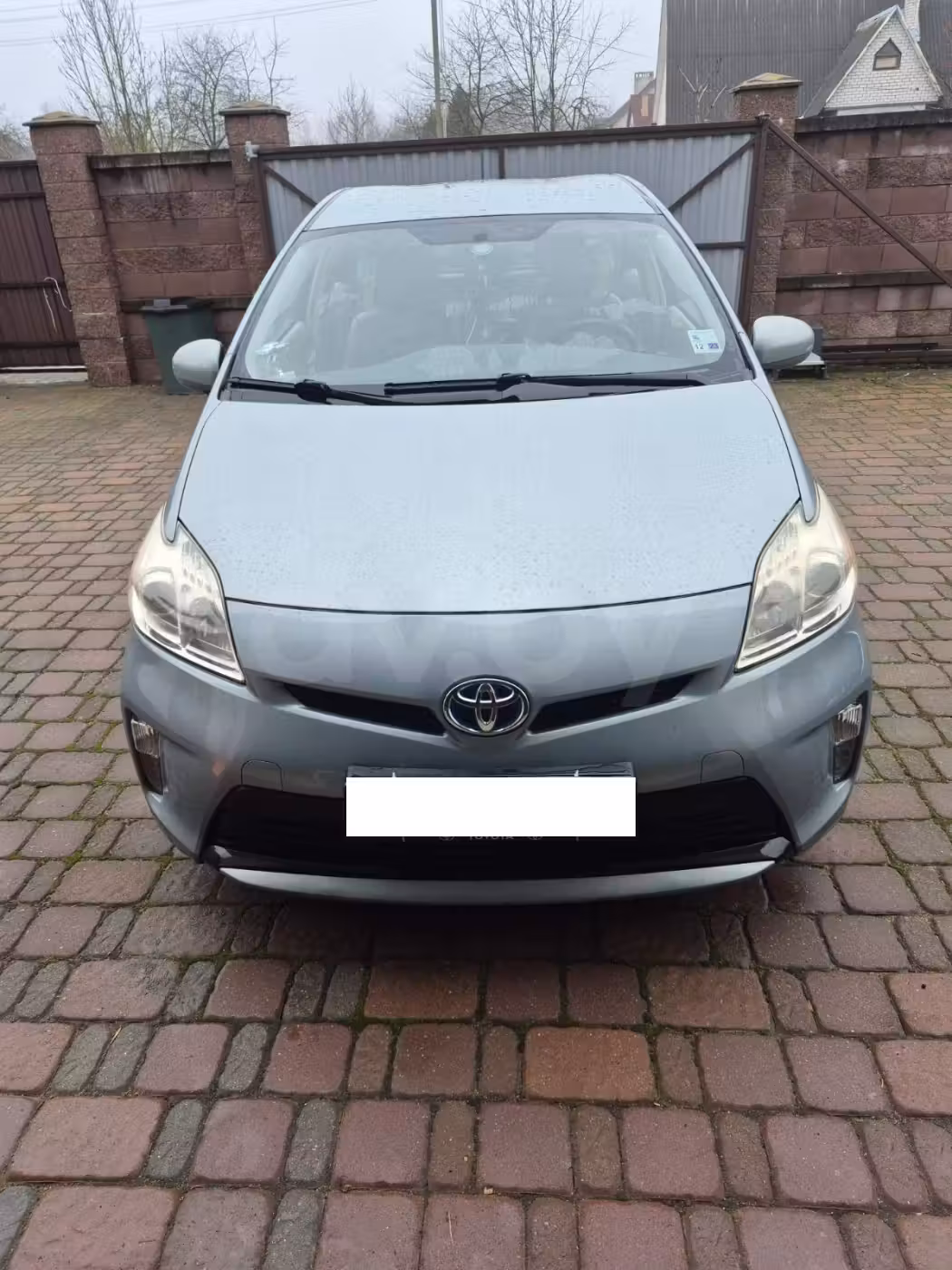 Toyota Prius фото 2