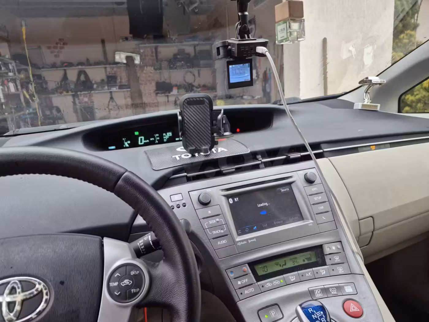 Toyota Prius фото 4