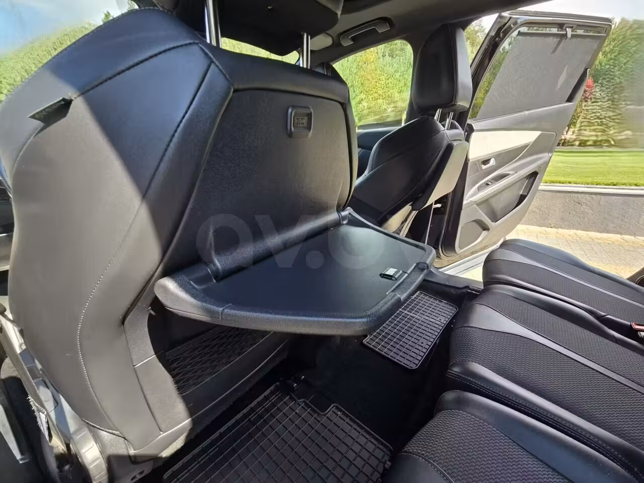 Peugeot 5008 фото 14