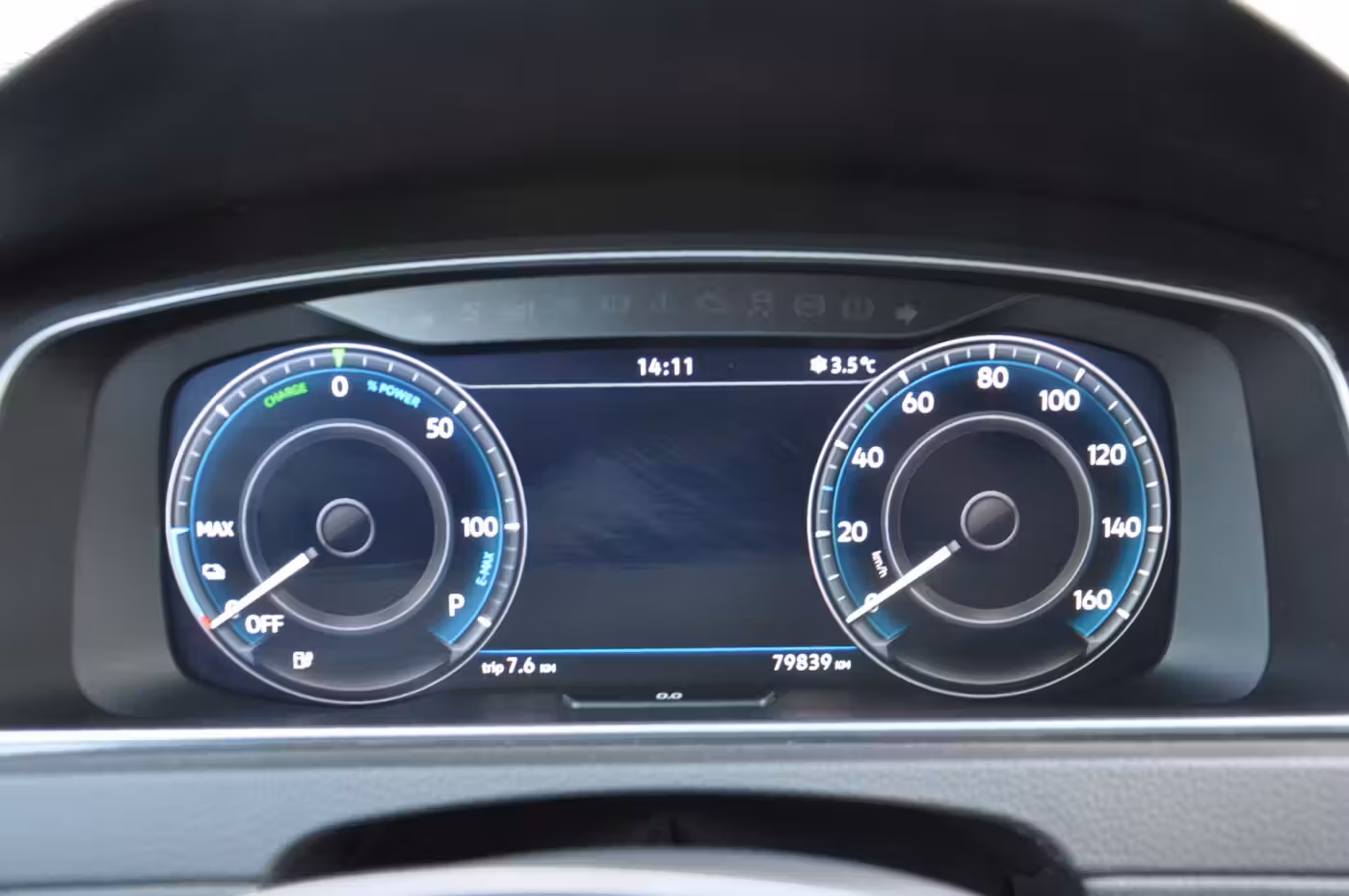 Volkswagen e-Golf фото 12