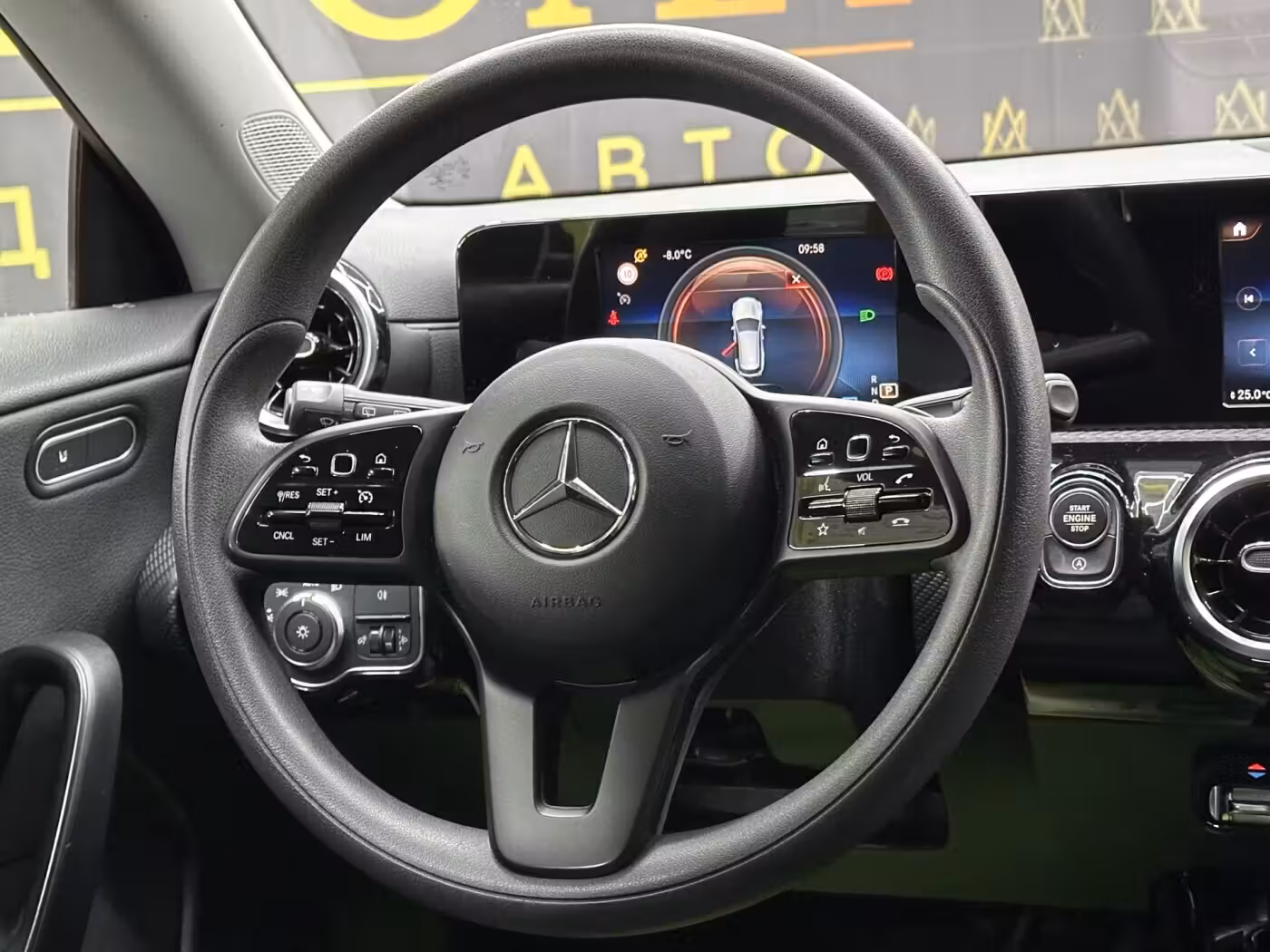 Mercedes-Benz CLA фото 12