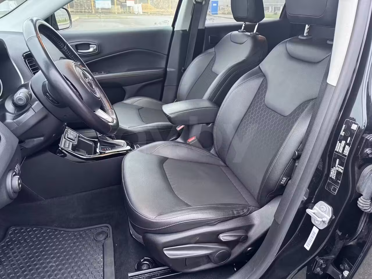 Jeep Compass фото 10