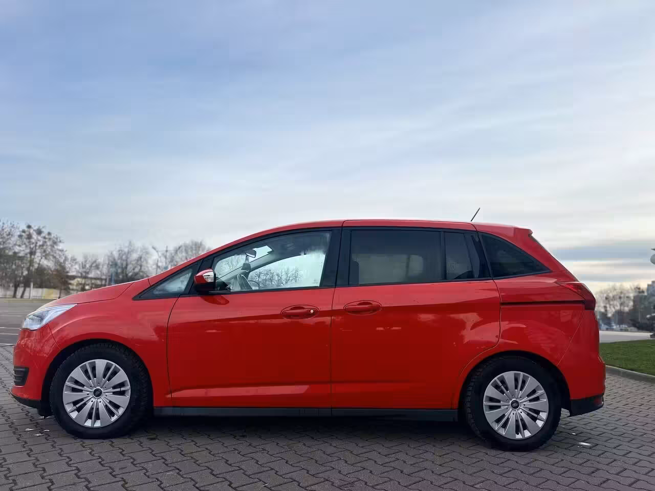 Ford Grand C-Max фото 4