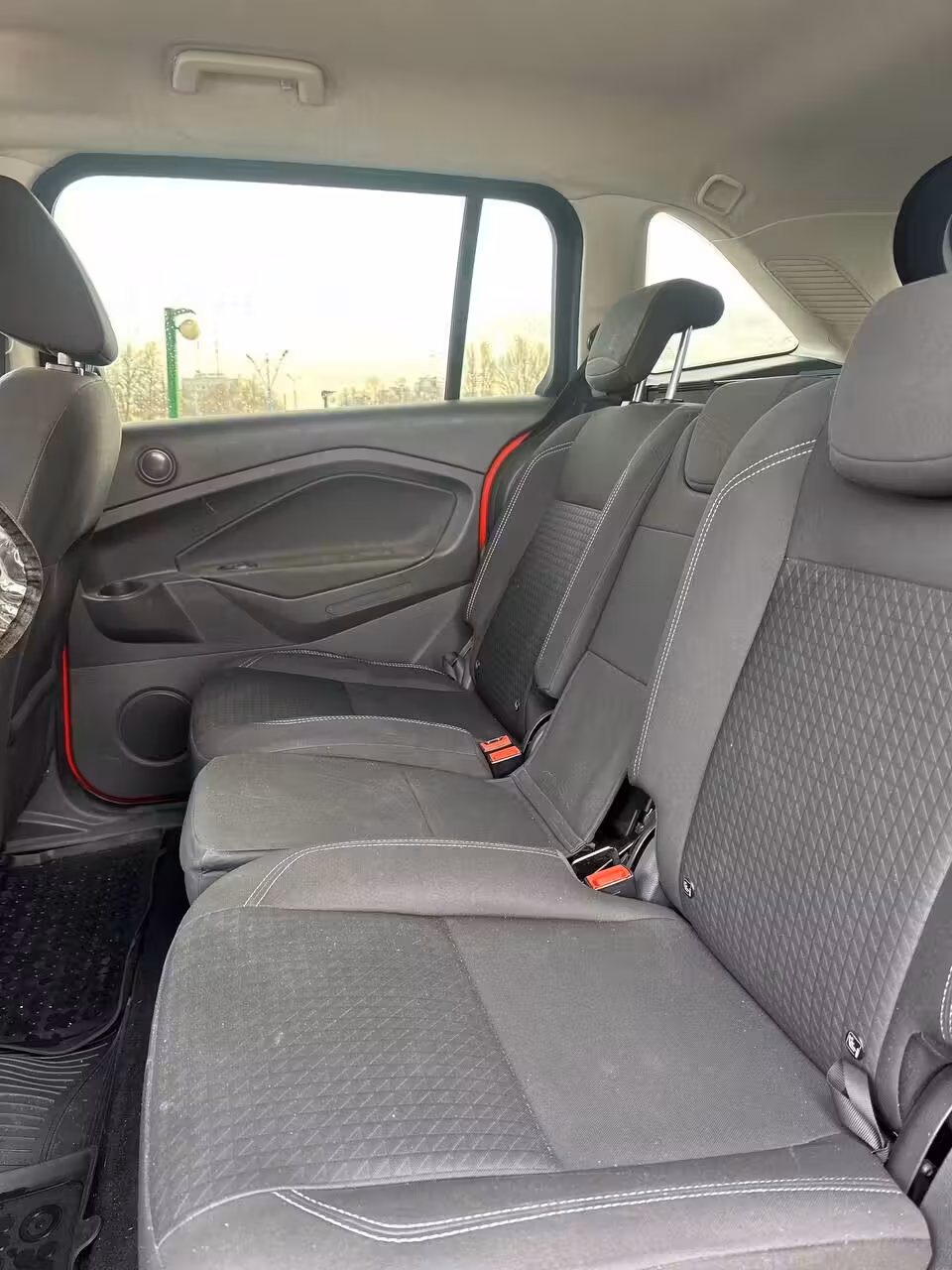 Ford Grand C-Max фото 9