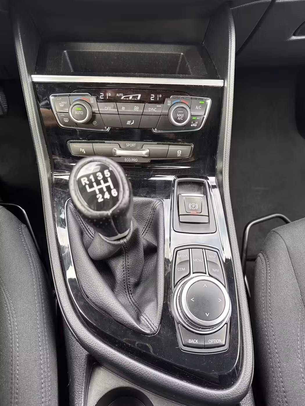 BMW 2 серия Active Tourer фото 12