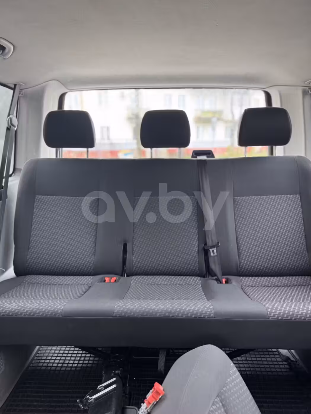 Volkswagen Caravelle фото 11