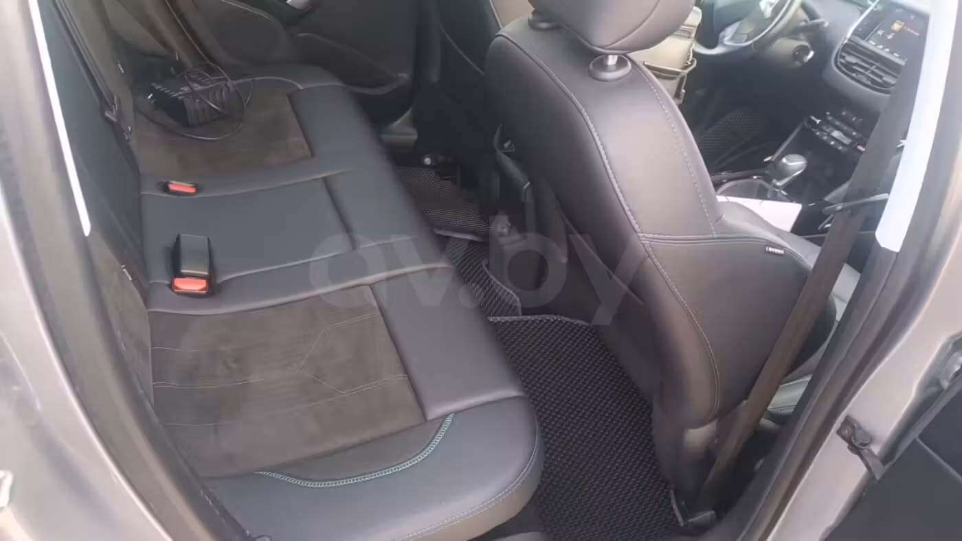 Peugeot 2008 фото 18