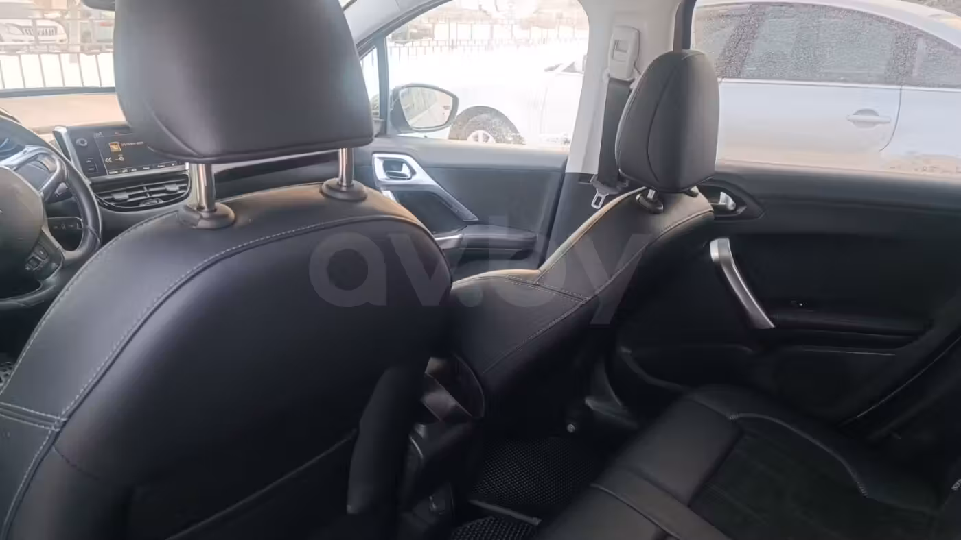 Peugeot 2008 фото 16