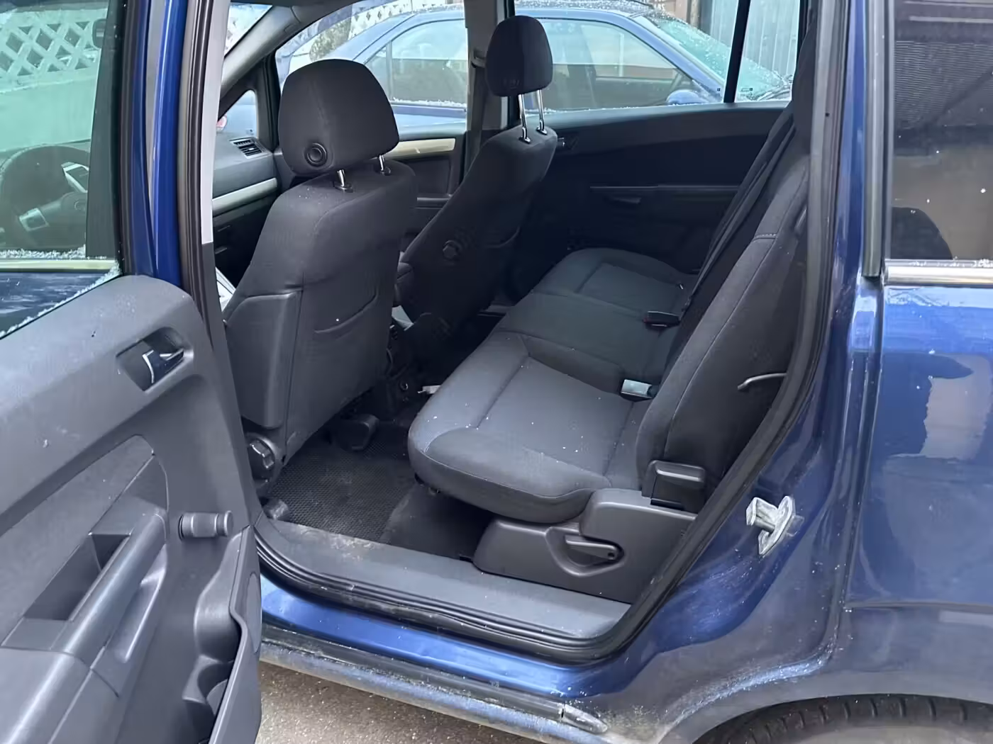 Opel Zafira фото 6
