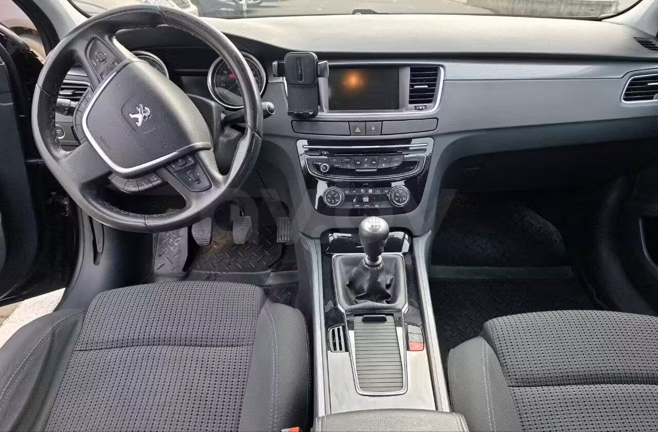 Peugeot 508 фото 10