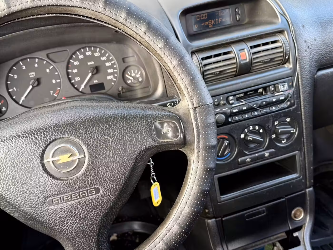 Opel Astra фото 17