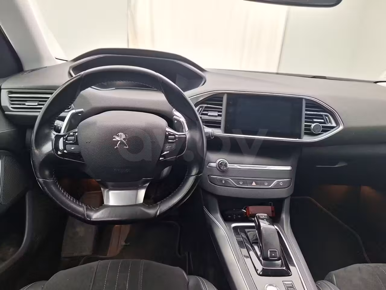 Peugeot 308 фото 5