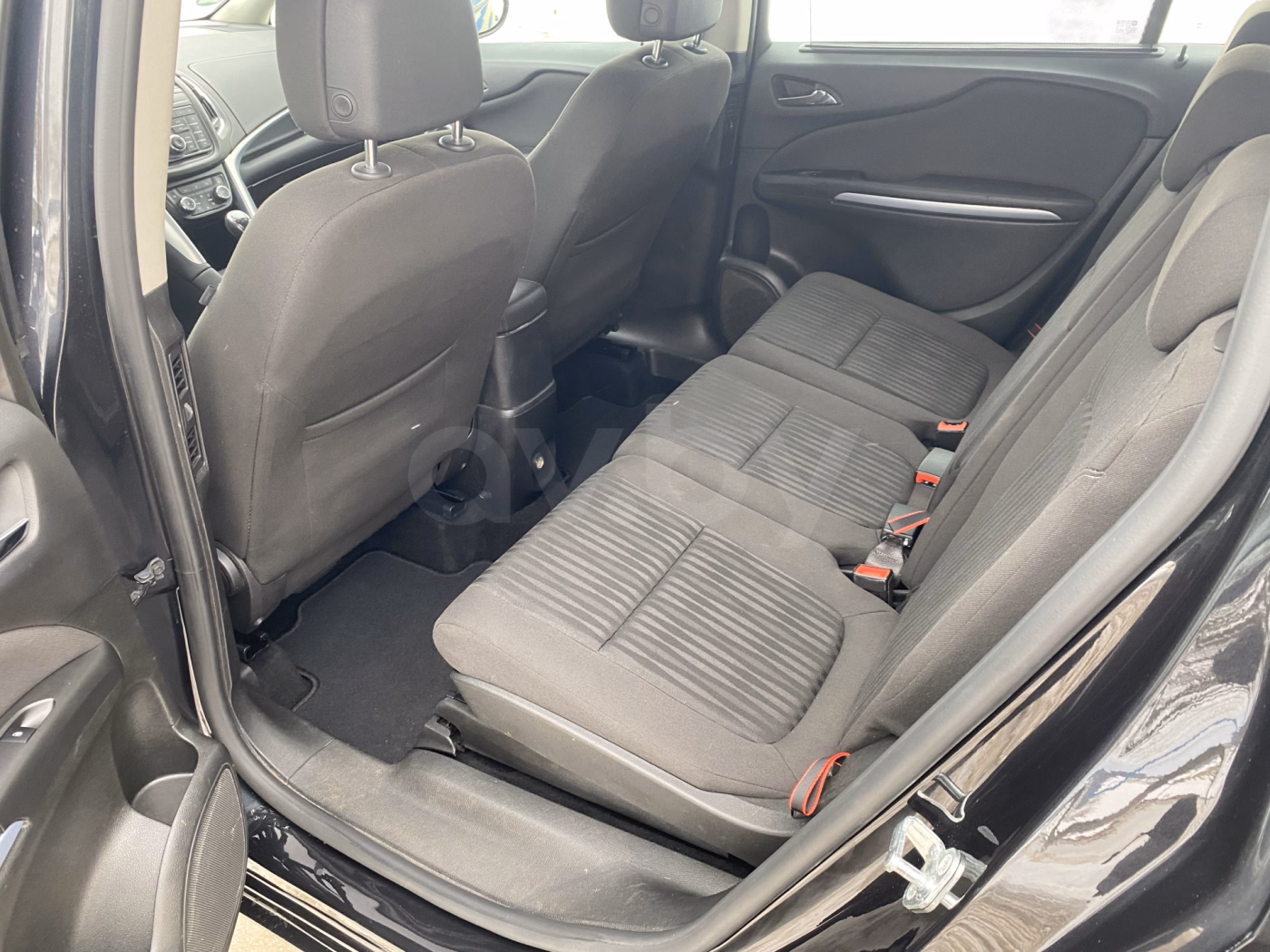 Opel Zafira фото 10