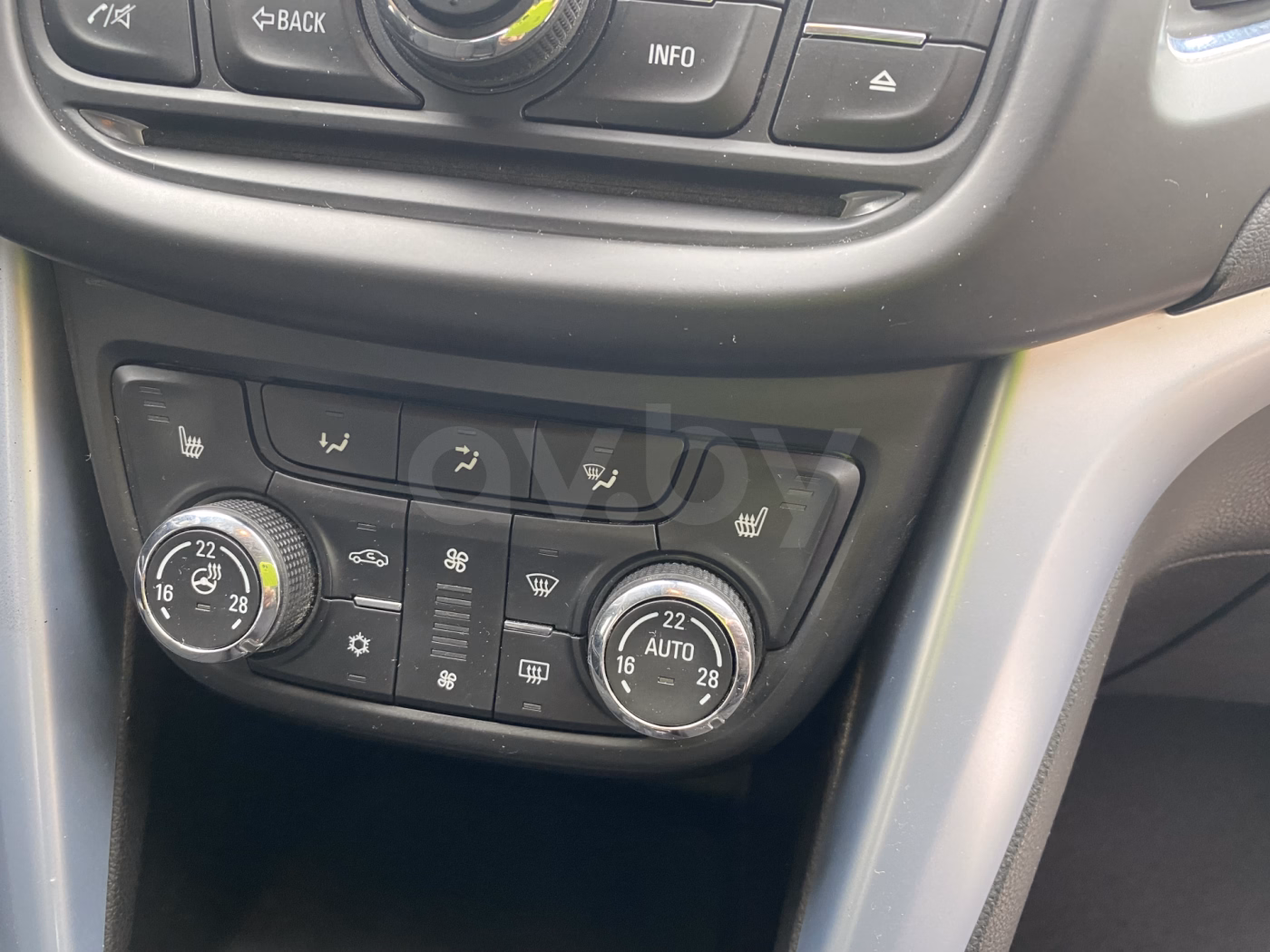 Opel Zafira фото 16