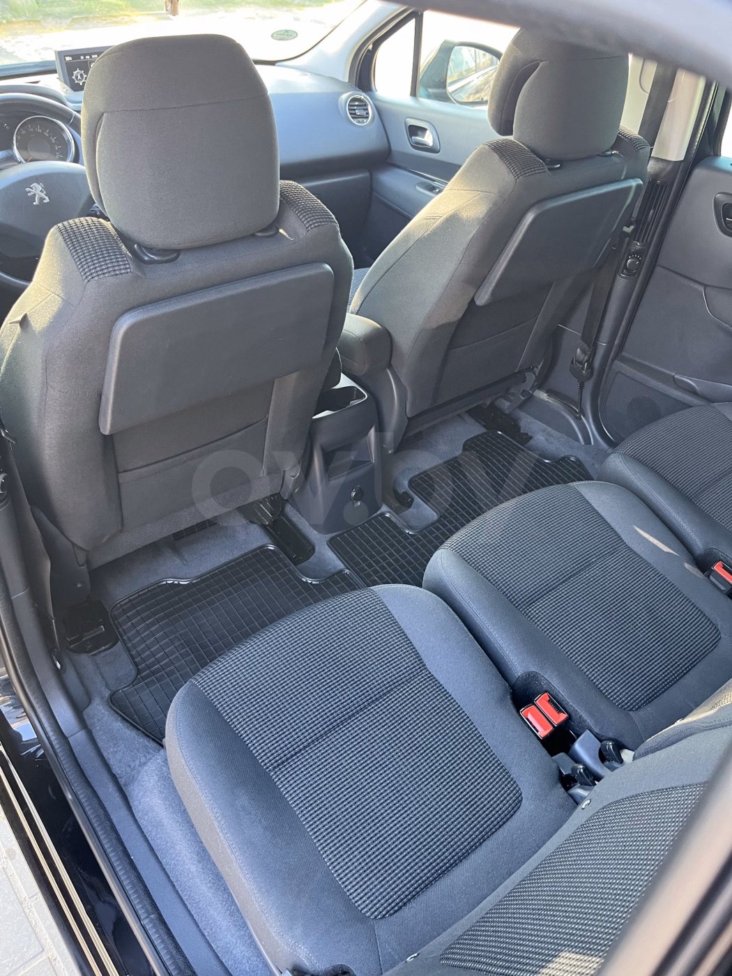 Peugeot 5008 фото 9