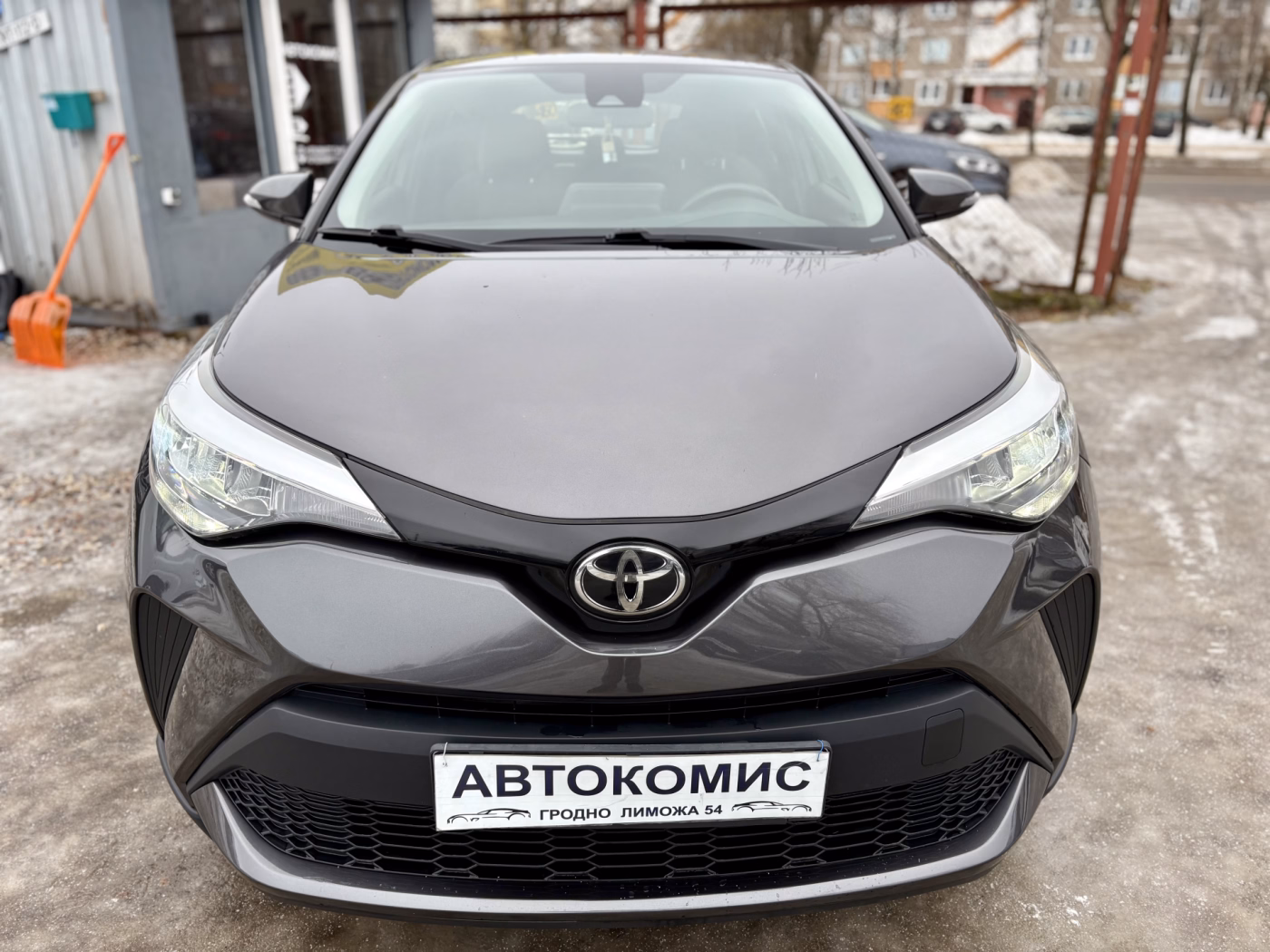 Toyota C-HR фото 2