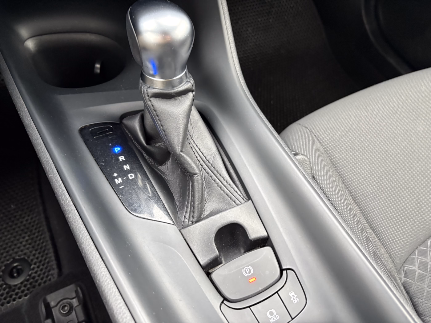 Toyota C-HR фото 21