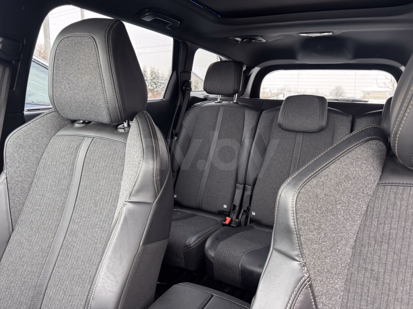 Peugeot 5008 фото 15
