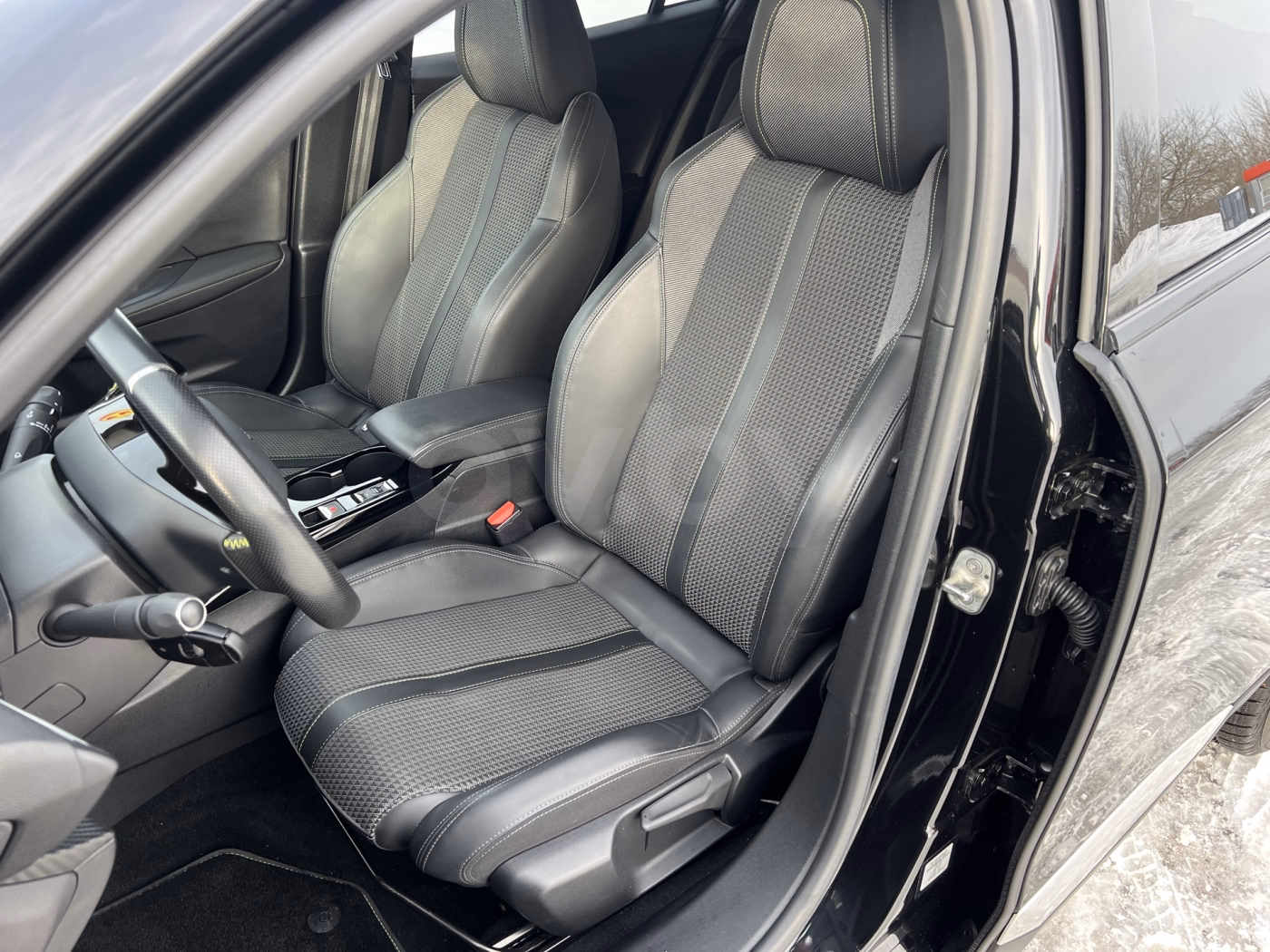 Peugeot 2008 фото 16