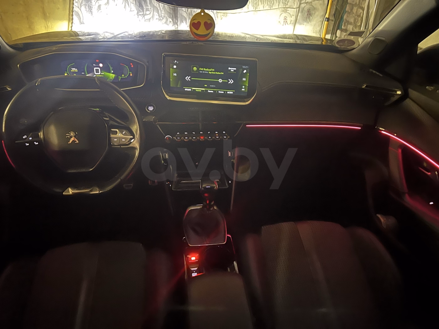 Peugeot 2008 фото 17