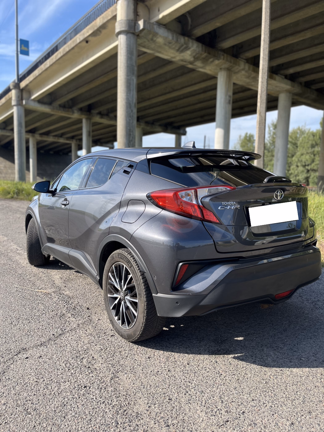 Toyota C-HR фото 4