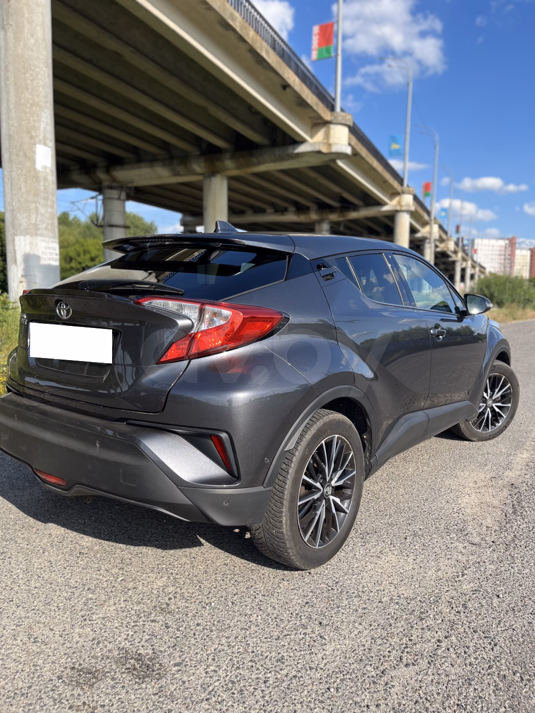 Toyota C-HR фото 3