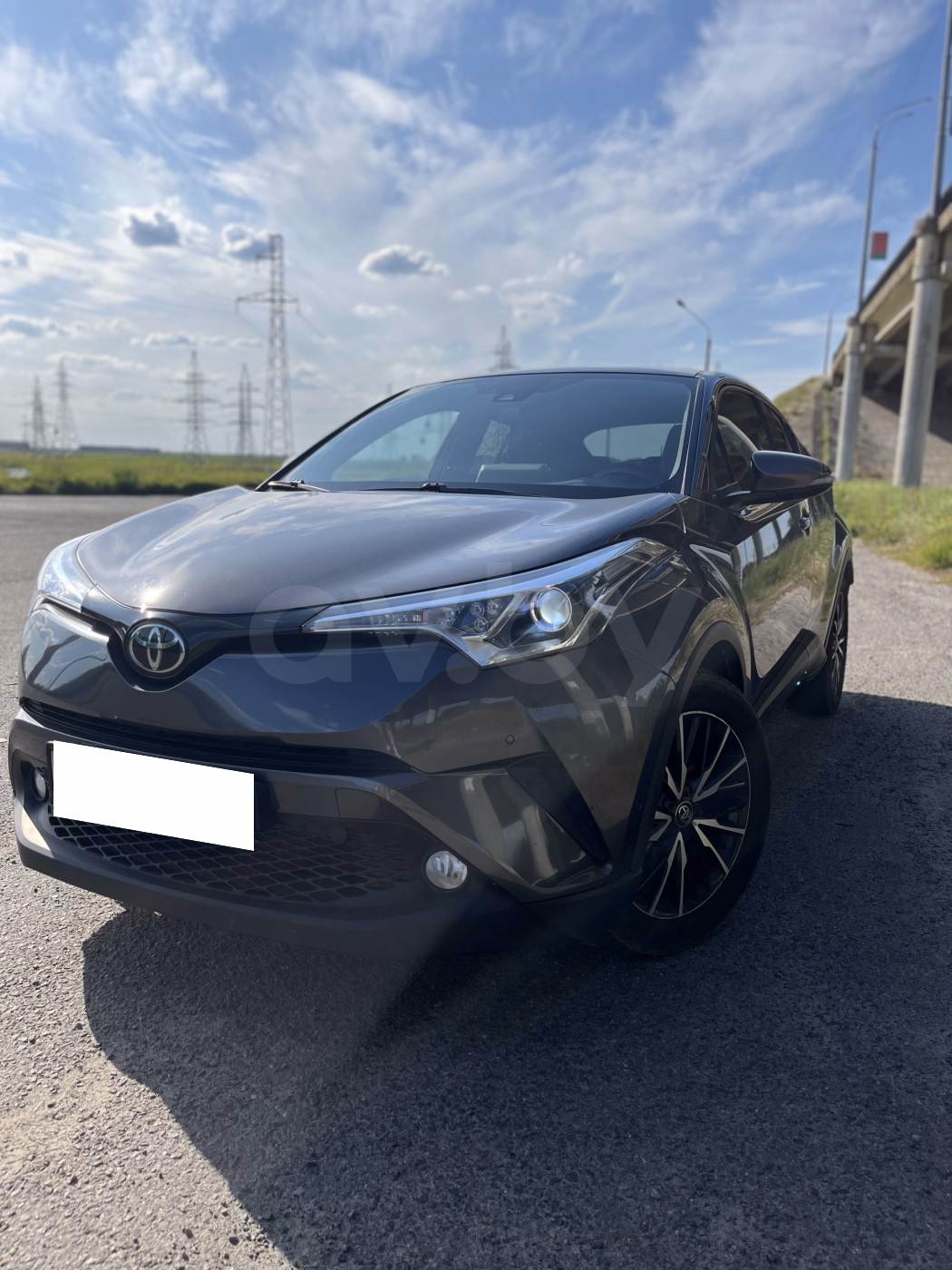 Toyota C-HR фото 2
