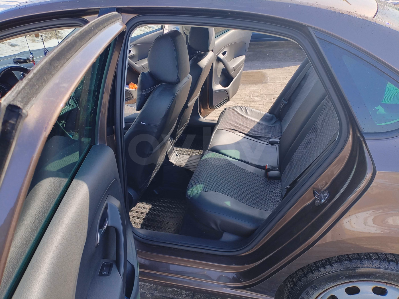 Volkswagen Polo Sedan фото 9