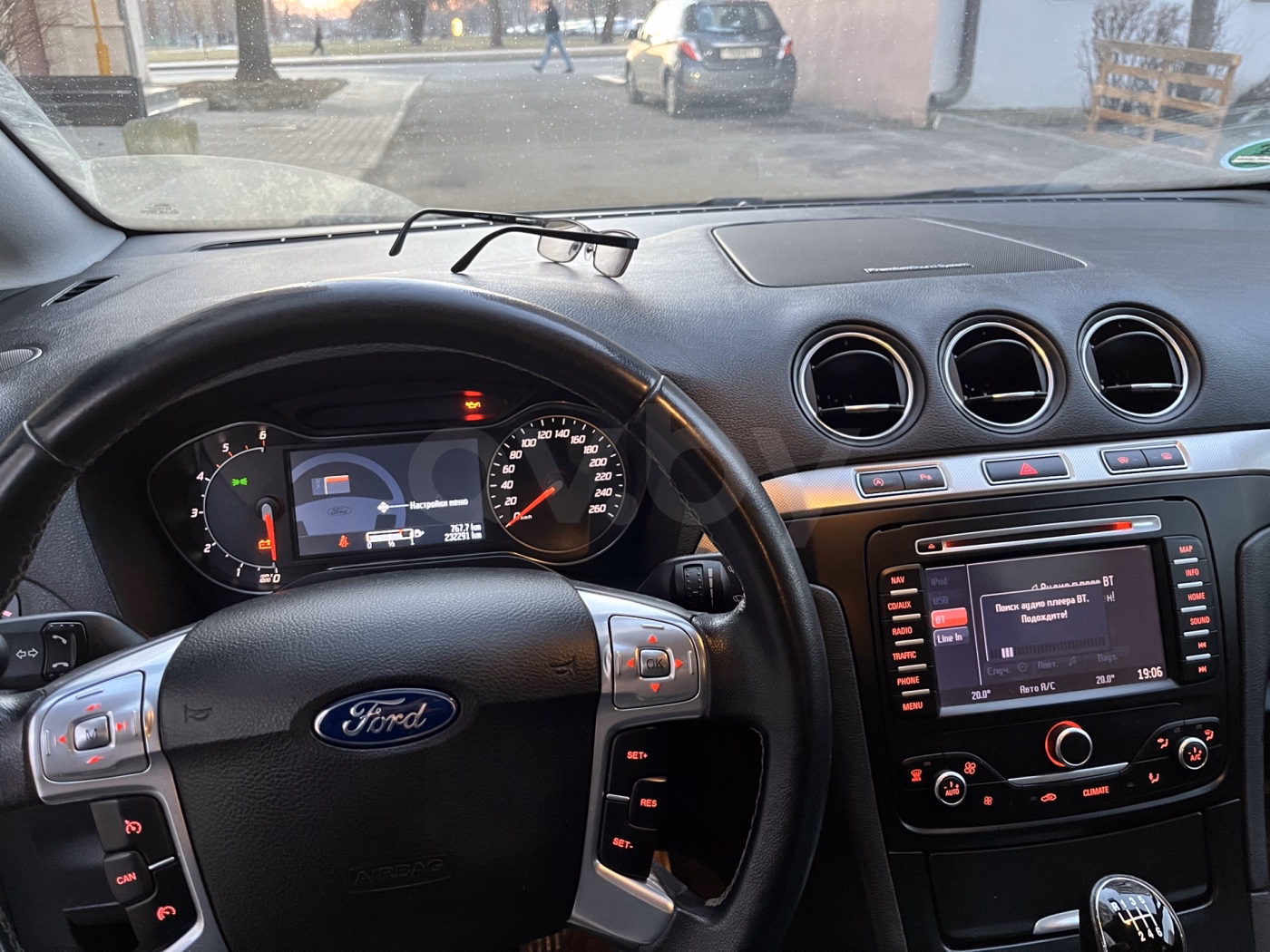 Ford S-MAX фото 3