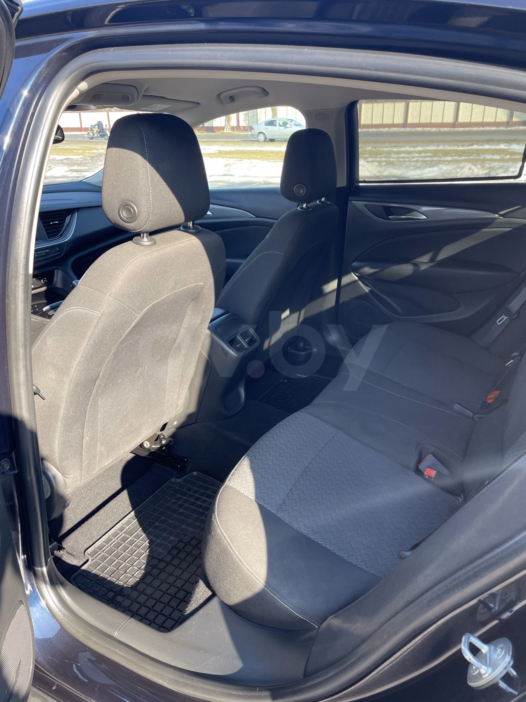 Opel Insignia фото 9