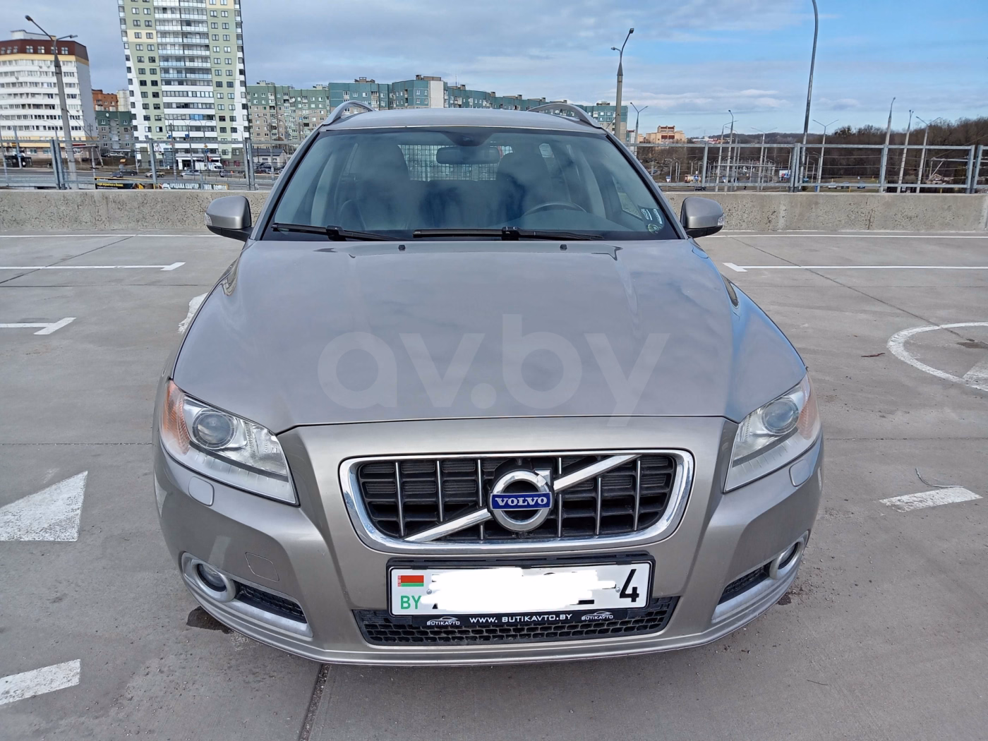 Volvo V70 фото 10
