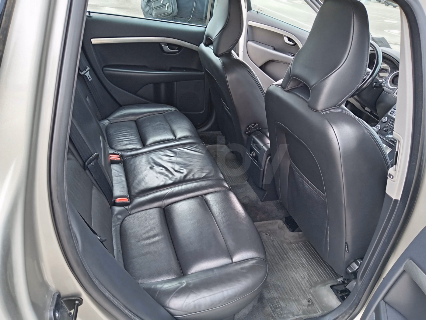 Volvo V70 фото 24