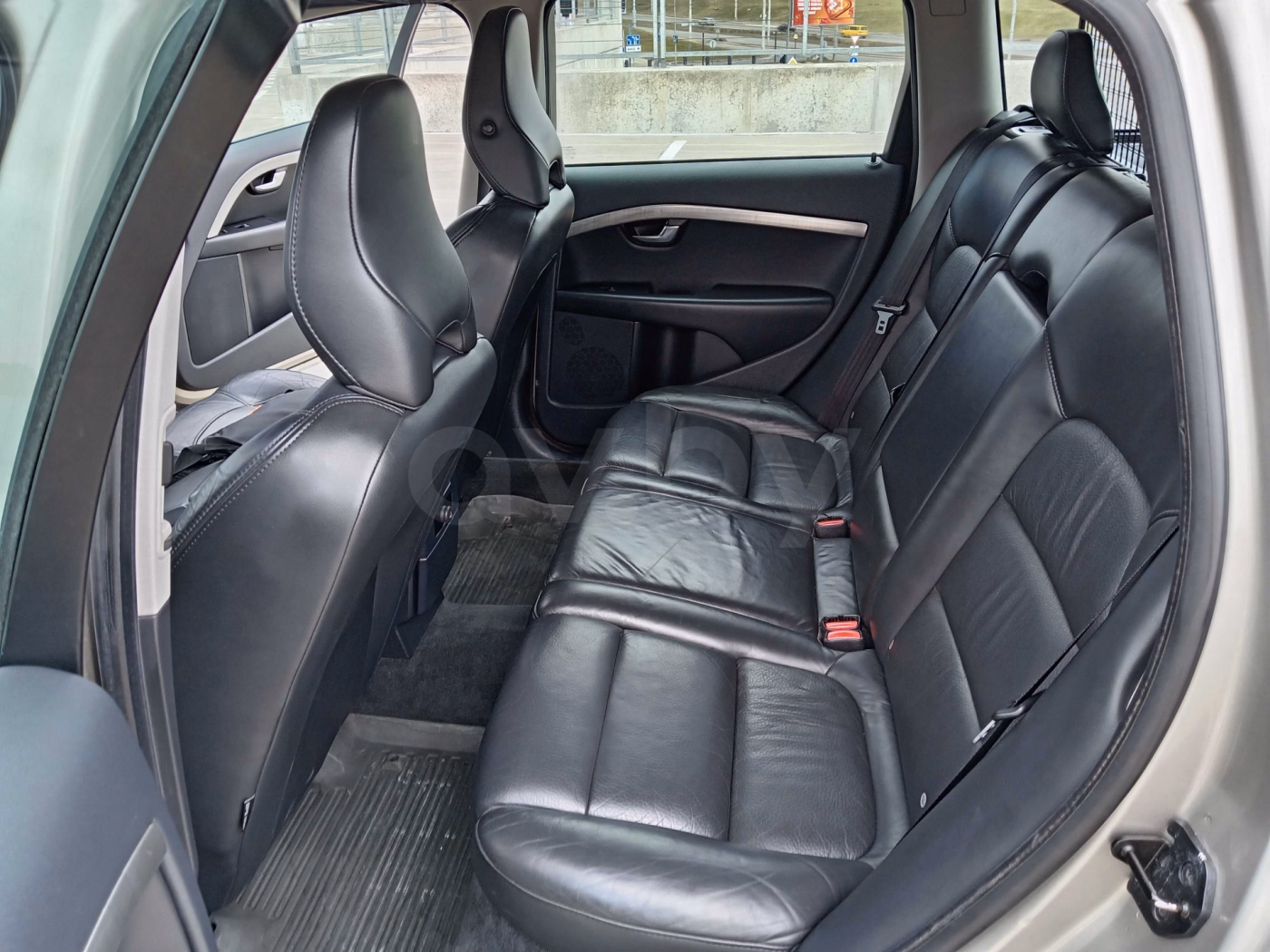 Volvo V70 фото 23