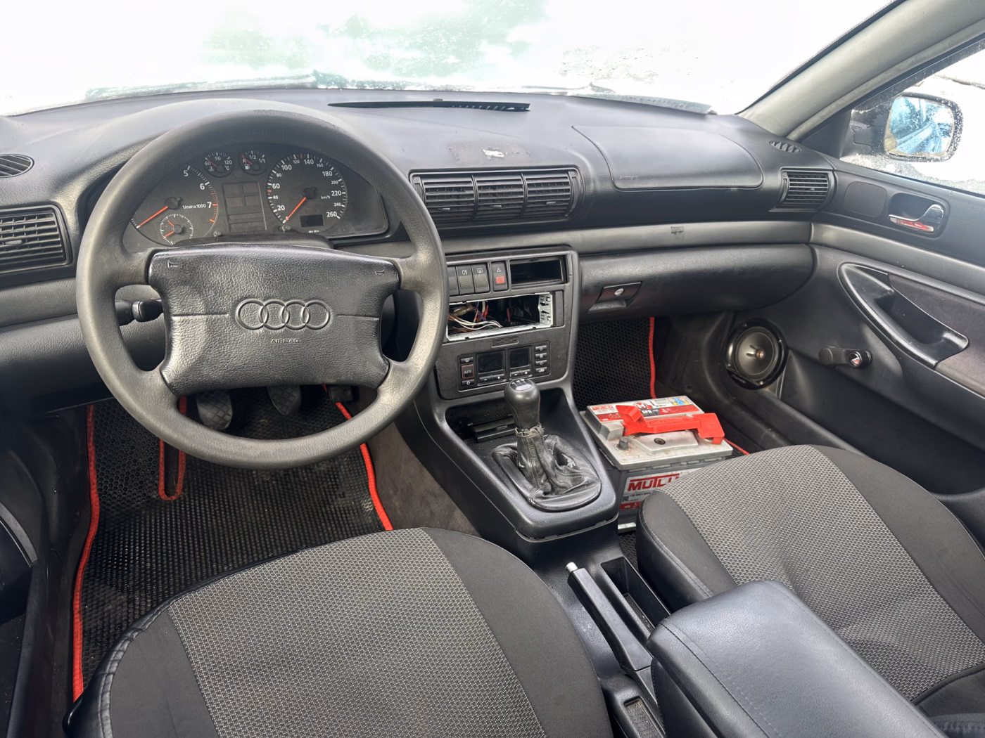 Audi A4 фото 6