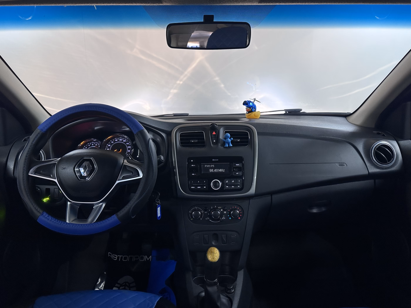 Renault Logan Stepway фото 10
