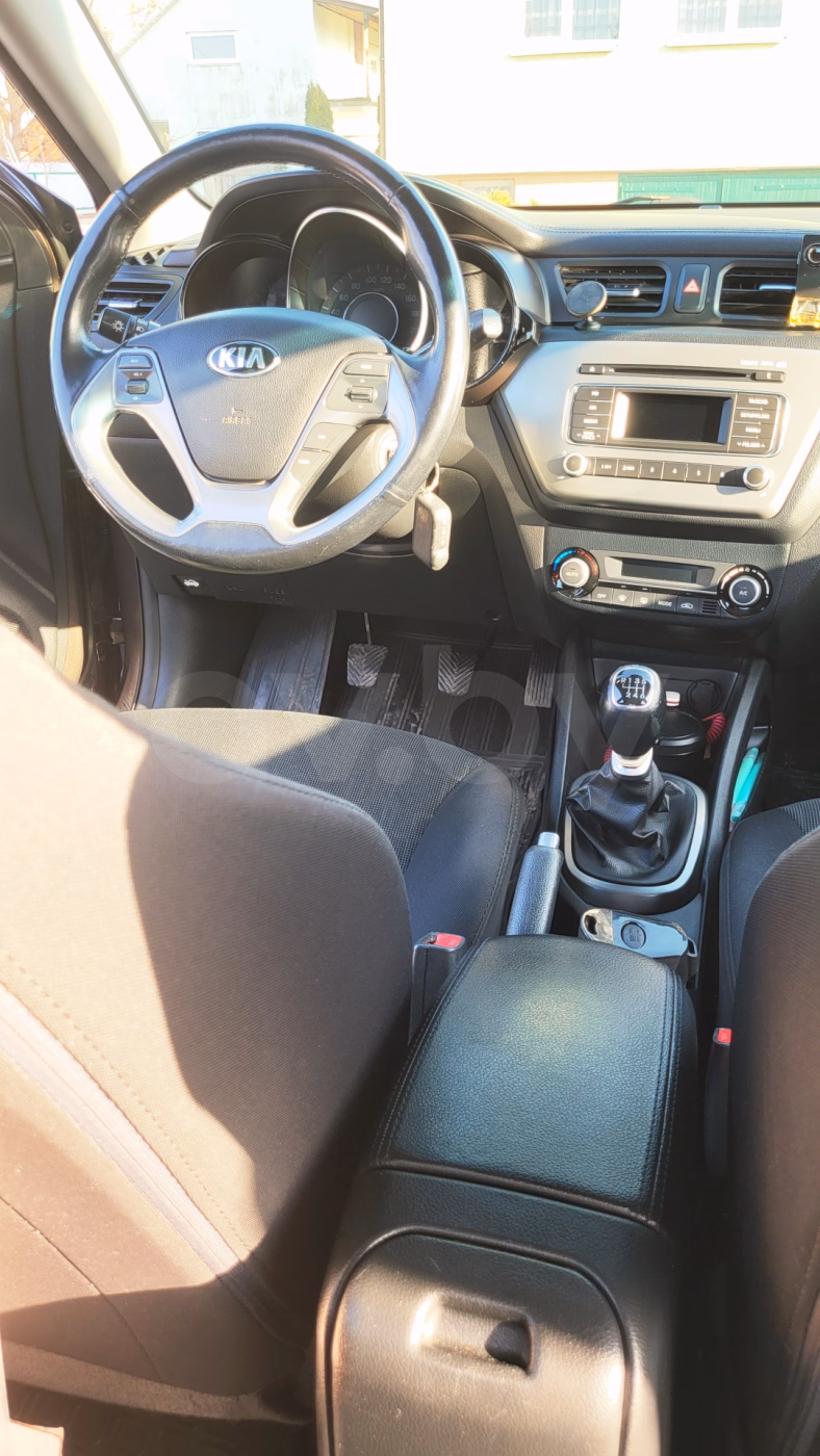Kia Rio фото 7