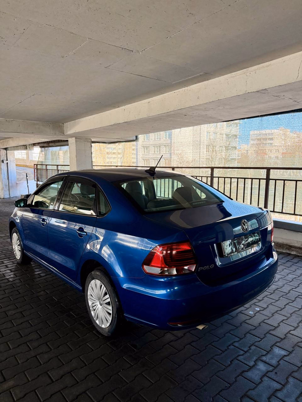 Volkswagen Polo Sedan фото 4