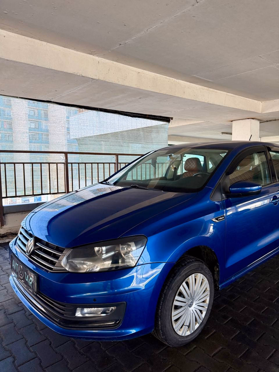 Volkswagen Polo Sedan фото 2