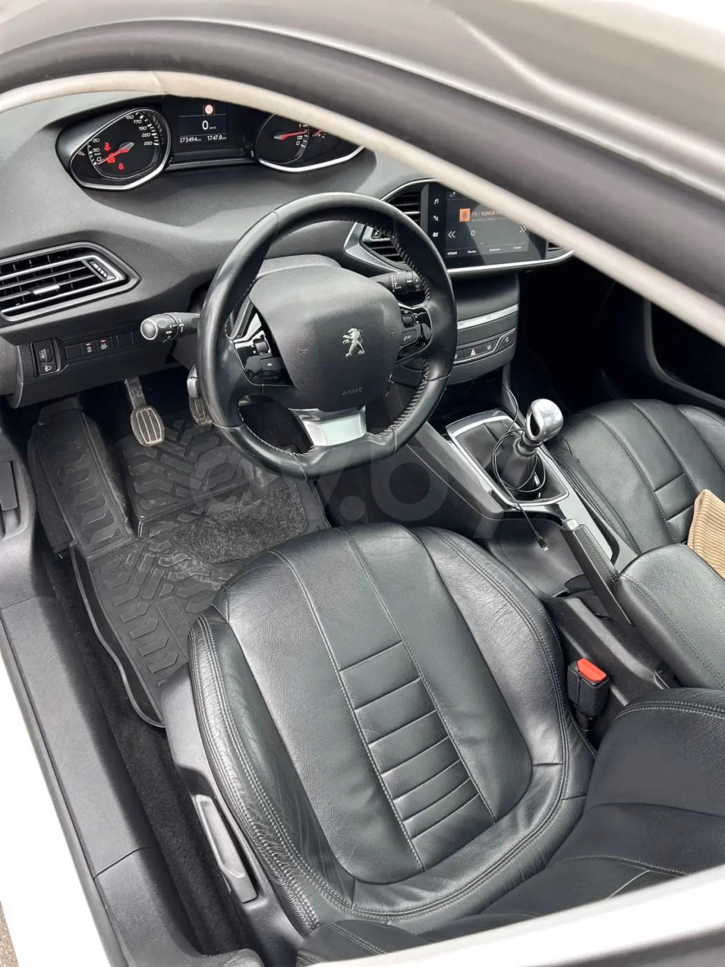 Peugeot 308 фото 8