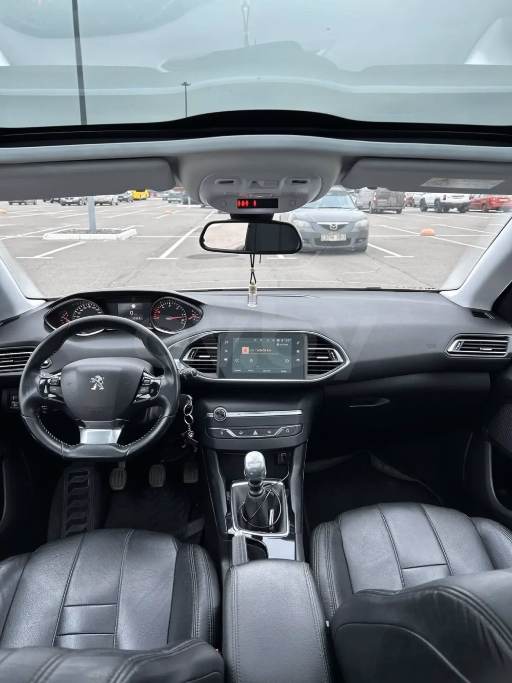 Peugeot 308 фото 9