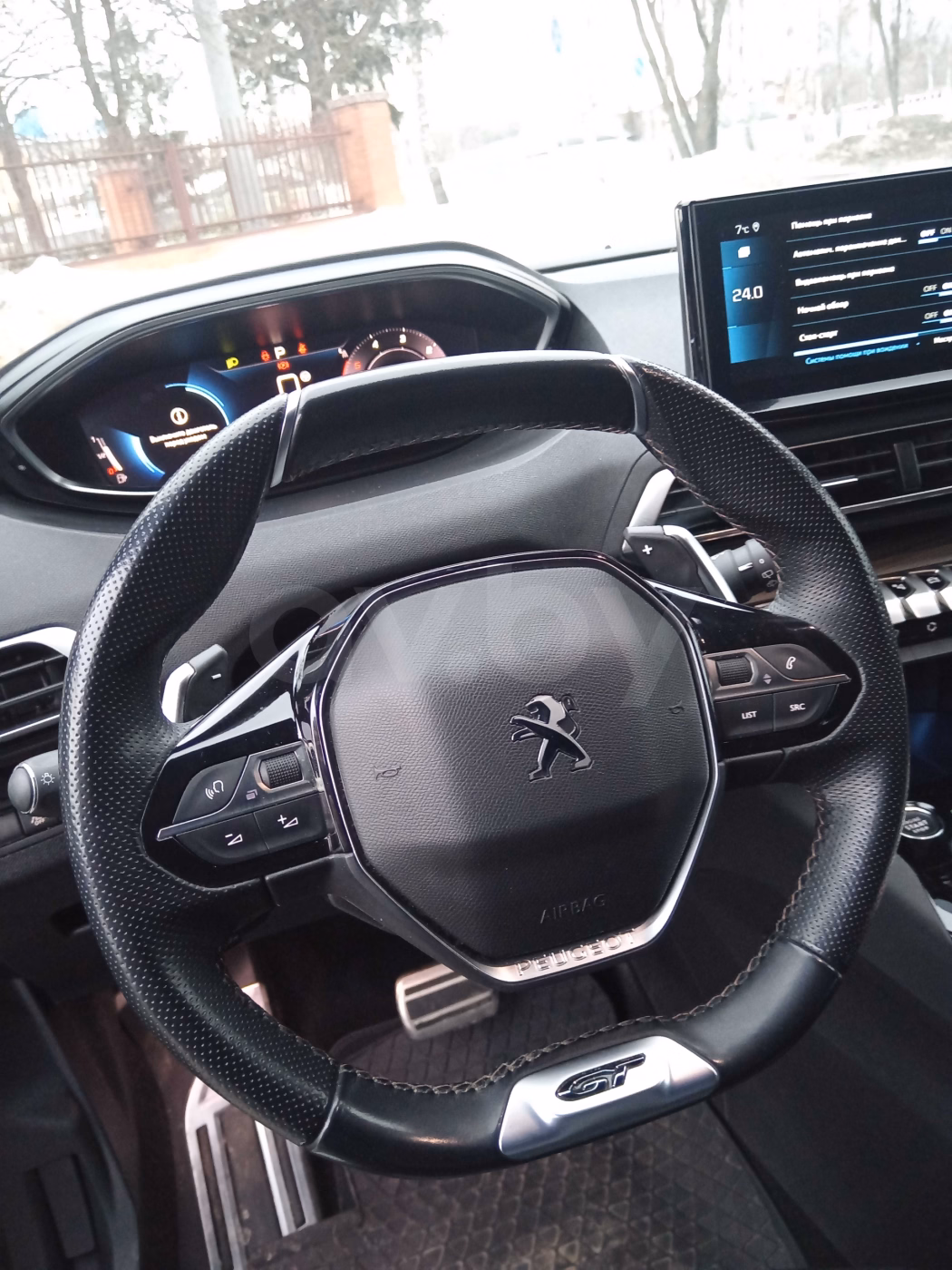 Peugeot 5008 фото 12