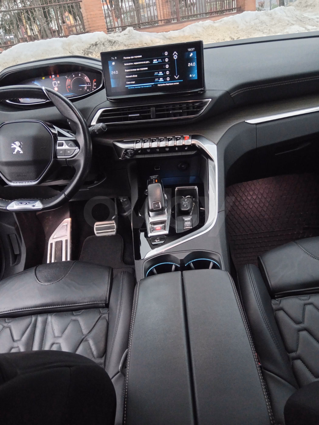 Peugeot 5008 фото 13
