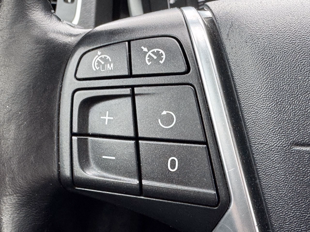Volvo V60 фото 14